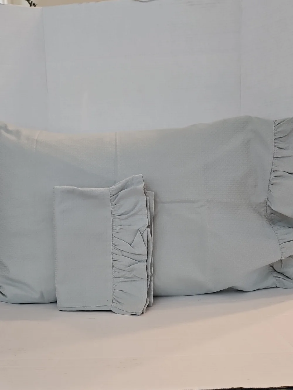 Ralph Lauren Blue Sage Woven Ruffle Hem Cotton Standard Pillowcase Set